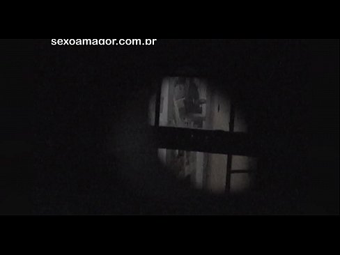 ❤️ Blondie word in die geheim video-opgeneem deur 'n buurtvoyeur wat agter hol bakstene versteek is ❌ Superpornografie by porn af.pornsexer.ru